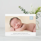 Traditionele monogram foto geboorteaankondiging kaart (Staand voorkant)