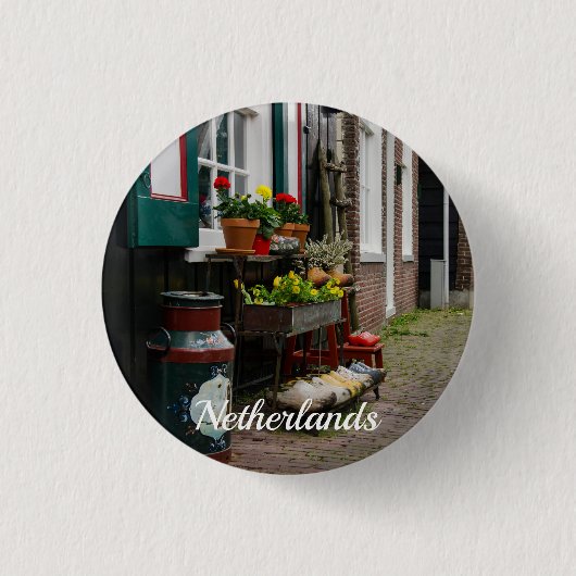 Traditionele Nederlandse klompen op straat Ronde Button 3,2 Cm (Voorkant)
