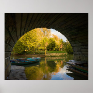 Traditionele Oxford Punts onder Magdalen Bridge Poster