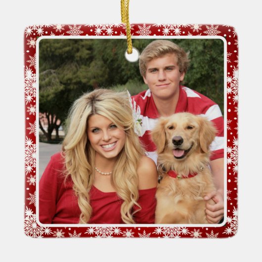 Traditionele rode en witte sneeuwvlokken Foto Keramisch Ornament (Voorkant)