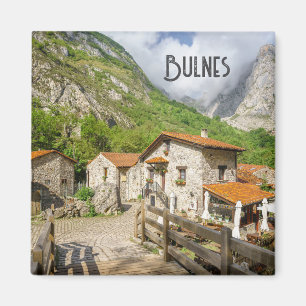 Traditionele stenen huizen in Bulnes, Asturias Magneet
