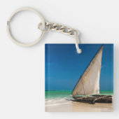 Traditionele vissersboot op het strand sleutelhanger (Voorkant)