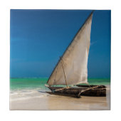 Traditionele vissersboot op het strand tegeltje (Voorkant)