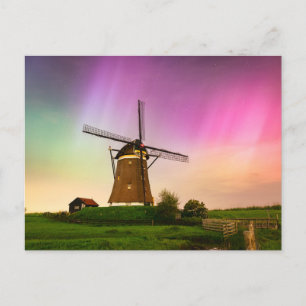 Traditionele windmolen onder het Noorderlicht Briefkaart