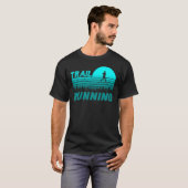 Trail Running im blauen Sonnenuntergang mit Wald T-shirt (Voorkant volledig)