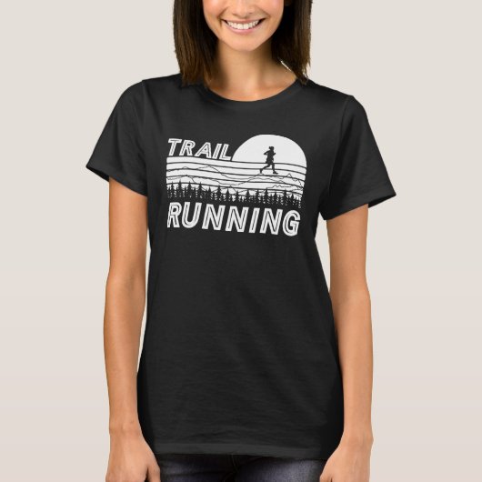 Trail Running im Sonnenuntergang mit Bergen  T-shirt (Voorkant)