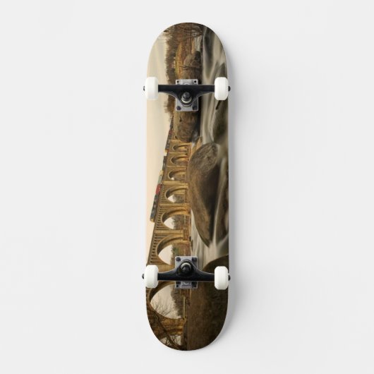 Train over James River Persoonlijk Skateboard (Voorkant)