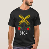 Train Railroad Crossing Lights Funny Traffic Signa T-shirt (Voorkant)