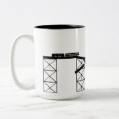 Train Wreck Tweekleurige Koffiemok (Links)