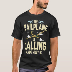 Trainingsvlucht voor vliegend zweefvliegtuig met s t-shirt