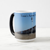 Train's Across America Hot Beverage mug. Magische Mok (Voorkant links)