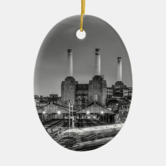 Trains pass Battersea Power Station, Londen Keramisch Ornament (Voorkant)
