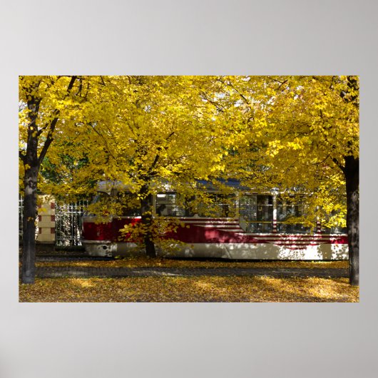 Tram van Praag in de herfst Splendor Poster (Voorkant)