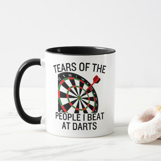 Tranen van mensen die ik versla bij grappige darts mok (Met donut)