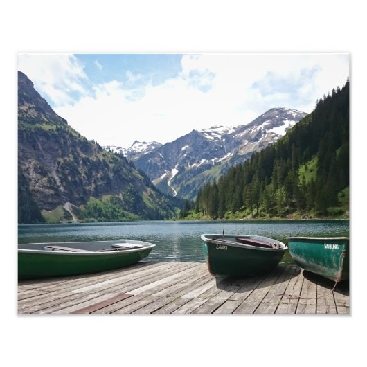 Tranquil Alpine Lake and Boats Photograph Foto Afdruk (Voorkant)