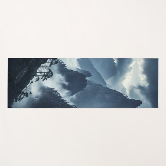 Tranquil Misty Mountains Yoga Mat (Voorkant (horizontaal))
