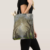 "Tranquil Trail - Wandel dagelijks tussen bloembla Tote Bag (Dichtbij)