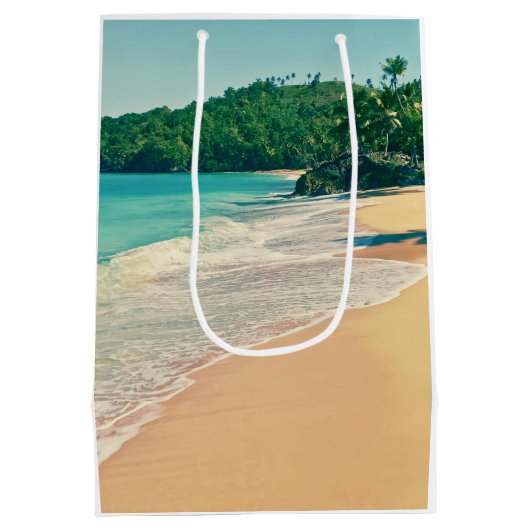 Tranquil Tropical Island Beach Medium Cadeauzakje (Achterkant)