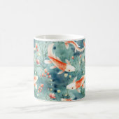 Tranquil Waters: Waterverf Koi Vis Patroon Koffiemok (Center)
