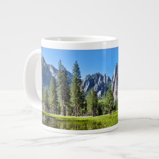 Tranquiliteit in yosemite grote koffiekop (Links)