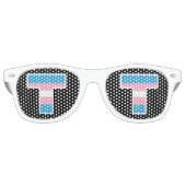 Trans Pride Hoofdletter T Feest Zonnebril (Voorkant)