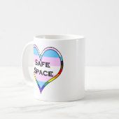 Trans Safe Space Heart Koffiemok (Voorkant links)