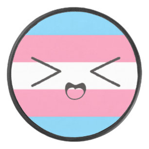 Trans vlag met schattig opgewonden gezicht hockeyp hockey puck