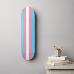 Trans vlag op skateboard
