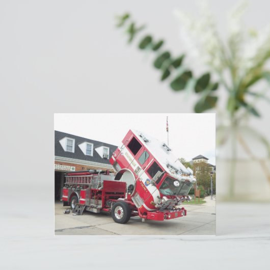 Transformatie van de brandweermotor briefkaart (Staand voorkant)