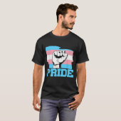 Transgender Pride Fist LGBTQ Pride Month Trans Fla T-shirt (Voorkant volledig)