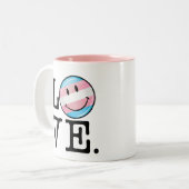 Transgender Pride Flag Love Tweekleurige Koffiemok (Voorkant links)