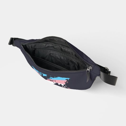 Transgender pride world map   heuptasje (Open)