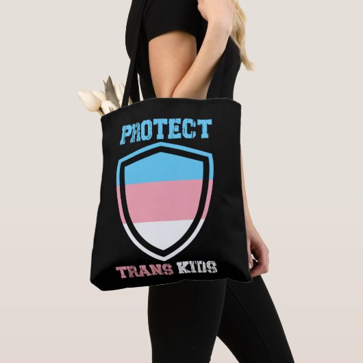 TransKinderen beschermen Tote Bag (Dichtbij)