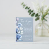 Transparante Bloemen Stoffige Blauwe Bruiloft Dank Plaatskaartje (Staand voorkant)