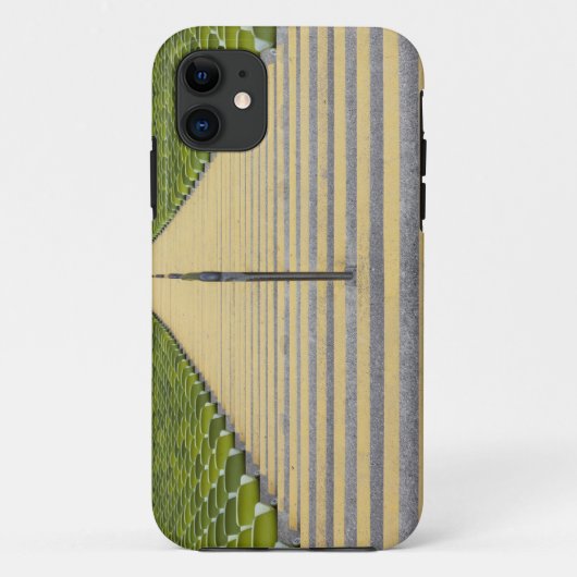 Trap van een stadion tussen rijen groene stoelen Case-Mate iPhone case (Achterkant)