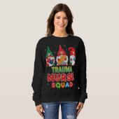 Trauma Nurse Squad Kerstmis Gnomes Ugly Sweater G (Voorkant volledig)