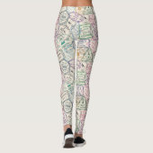 Travel Stamps Patroon Leggings (Achterkant)
