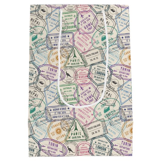 Travel Stamps Patroon Medium Cadeauzakje (Achterkant)