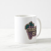 Traverse City 70s Retro Michigan  Druif Koffiemok (Voorkant rechts)