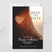 Tree Carved Heart Rustic en  slaan de datum op Magnetische Uitnodiging (Voorkant)