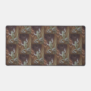 Tree Frog Illusion Bureaumat