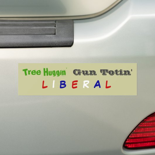 Tree Huggin', Pistool Totin', L, I, B, E, R, A, L Bumpersticker (Op auto)