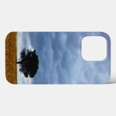 Tree in an empty field Case-Mate iPhone case (Achterkant (horizontaal))