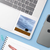 Tree in an empty field sticker (Laptop met iPhone)