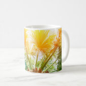 Tree palm bright sun summer background tropical p. koffiemok (Voorkant rechts)