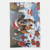 Treeing Walker Coonhound Sneeuw met Kerstmuts Theedoek (Verticaal)