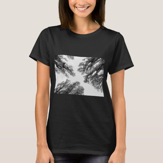 Trees reaching to sky t-shirt (Voorkant)