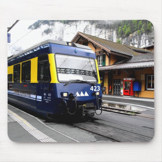 trein Berner Oberland bahn in Zwitserland Muismat (Voorkant)