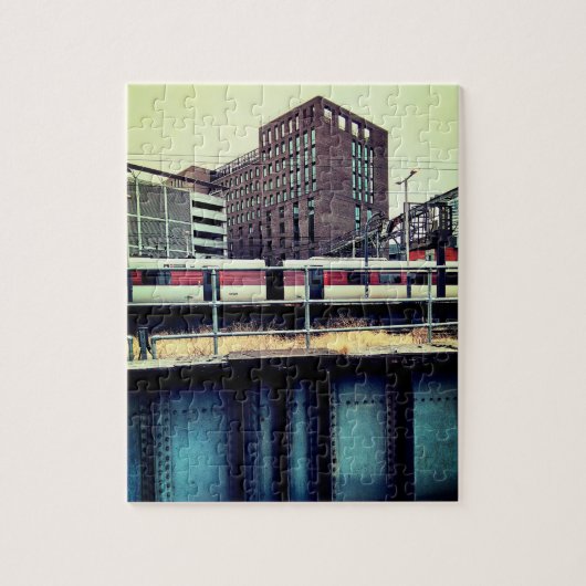 Trein, bij station Leeds. Legpuzzel (Verticaal)