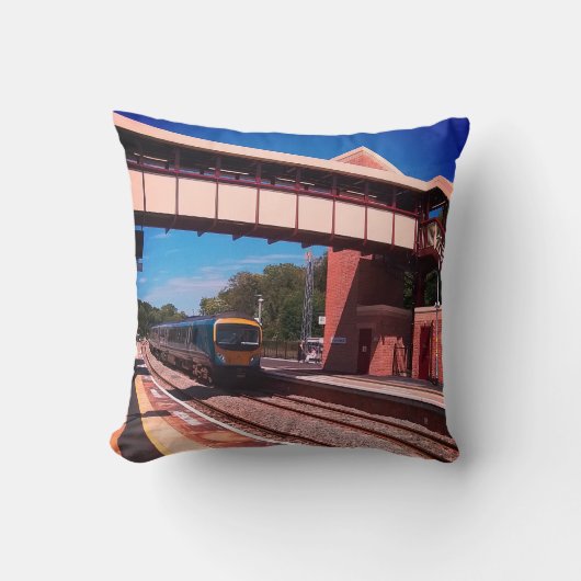 Trein onder de brug kussen (Voorkant)